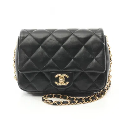 Pre-owned Chanel Leather Shoulder Bag () In Black