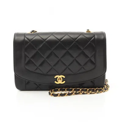 Pre-owned Chanel Leather Shoulder Bag () In Black