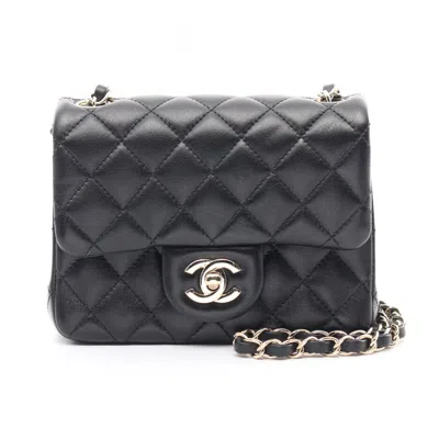 Pre-owned Chanel Leather Shoulder Bag () In Black