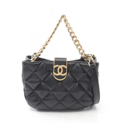Pre-owned Chanel Leather Shoulder Bag () In Black
