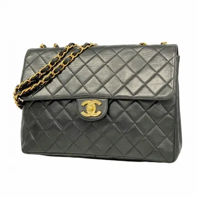 Pre-owned Chanel Leather Shoulder Bag () In Black