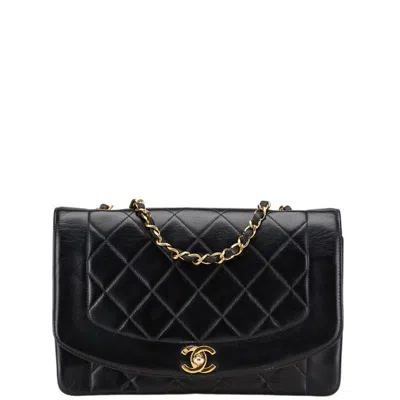 Pre-owned Chanel Leather Shoulder Bag () In Black