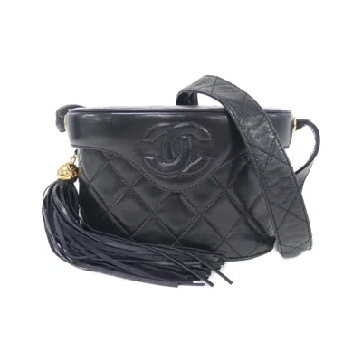Pre-owned Chanel Leather Shoulder Bag () In Black