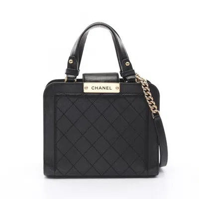 Pre-owned Chanel Leather Shoulder Bag () In Black