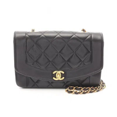 Pre-owned Chanel Leather Shoulder Bag () In Black