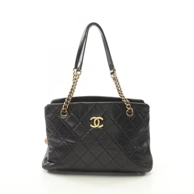 Pre-owned Chanel Leather Shoulder Bag () In Black