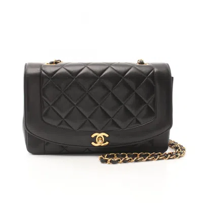 Pre-owned Chanel Leather Shoulder Bag () In Black
