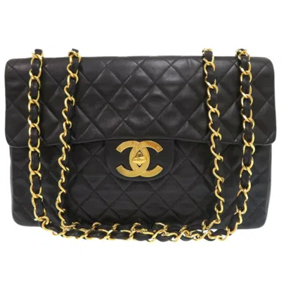 Pre-owned Chanel Leather Shoulder Bag () In Black