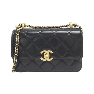 Pre-owned Chanel Leather Shoulder Bag () In Black