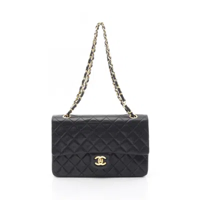 Pre-owned Chanel Leather Shoulder Bag () In Black