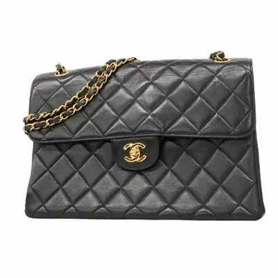 Pre-owned Chanel Leather Shoulder Bag () In Black