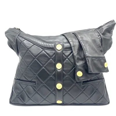Pre-owned Chanel Leather Shoulder Bag () In Black