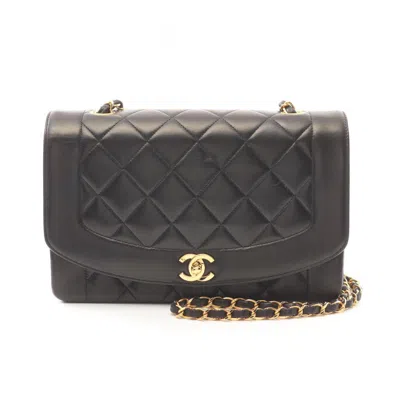Pre-owned Chanel Leather Shoulder Bag () In Black