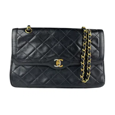 Pre-owned Chanel Leather Shoulder Bag () In Black