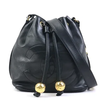 Pre-owned Chanel Leather Shoulder Bag () In Black