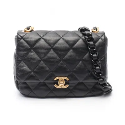 Pre-owned Chanel Leather Shoulder Bag () In Black