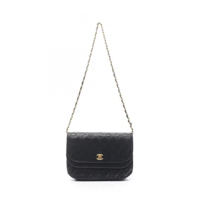 Pre-owned Chanel Leather Shoulder Bag () In Black