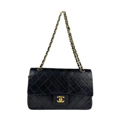 Pre-owned Chanel Leather Shoulder Bag () In Black
