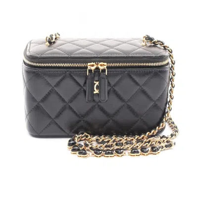 Pre-owned Chanel Leather Shoulder Bag () In Black