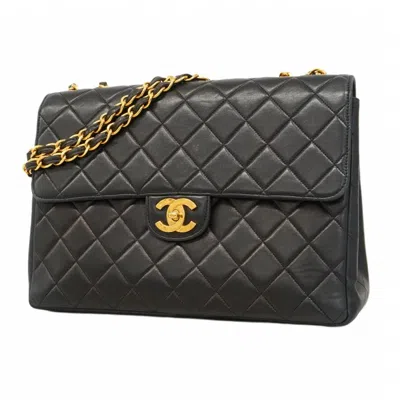 Pre-owned Chanel Leather Shoulder Bag () In Black