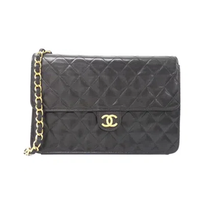 Pre-owned Chanel Leather Shoulder Bag () In Black