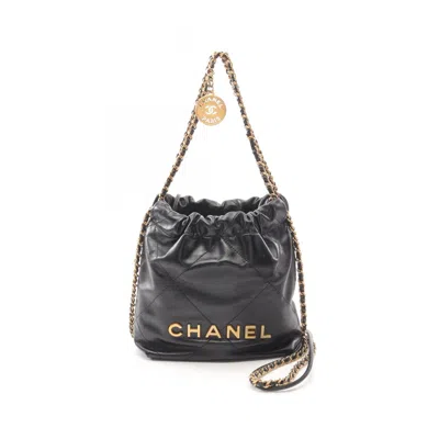 Pre-owned Chanel Leather Shoulder Bag () In Black