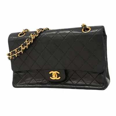 Pre-owned Chanel Leather Shoulder Bag () In Black