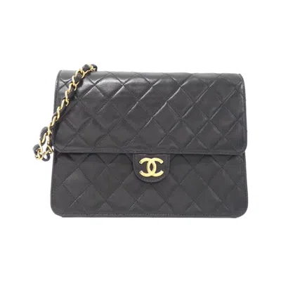 Pre-owned Chanel Leather Shoulder Bag () In Black