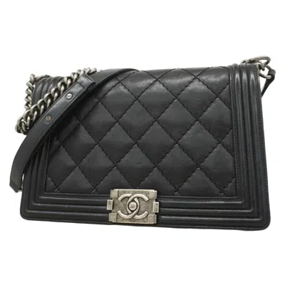 Pre-owned Chanel Leather Shoulder Bag () In Black