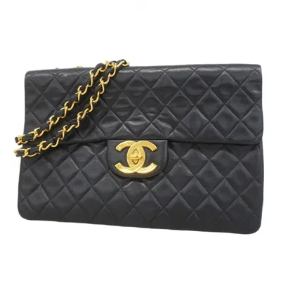 Pre-owned Chanel Leather Shoulder Bag () In Black