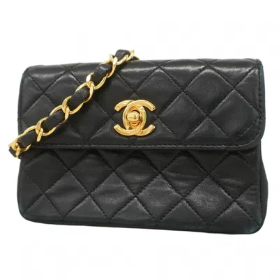 Pre-owned Chanel Leather Shoulder Bag () In Black