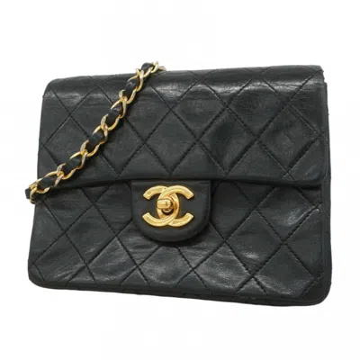 Pre-owned Chanel Leather Shoulder Bag () In Black