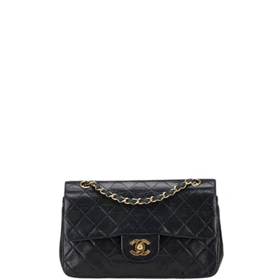 Pre-owned Chanel Leather Shoulder Bag () In Black