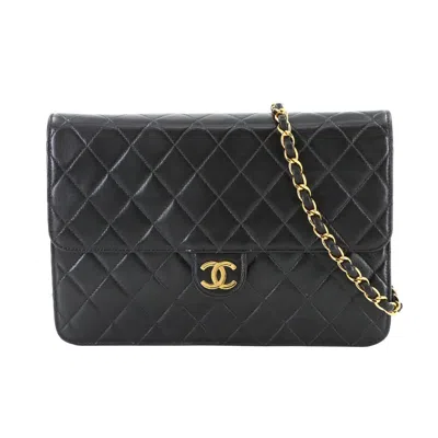 Pre-owned Chanel Leather Shoulder Bag () In Black