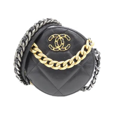 Pre-owned Chanel Leather Shoulder Bag () In Black