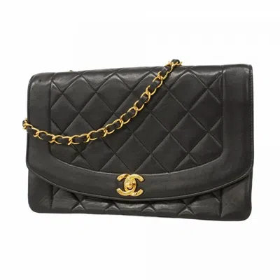 Pre-owned Chanel Leather Shoulder Bag () In Black