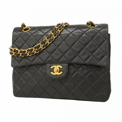 Pre-owned Chanel Leather Shoulder Bag () In Black