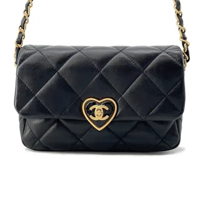 Pre-owned Chanel Leather Shoulder Bag () In Black