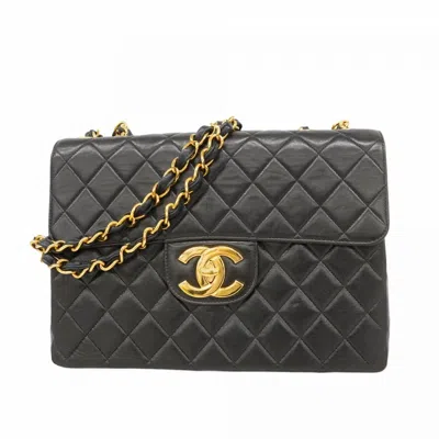 Pre-owned Chanel Leather Shoulder Bag () In Black