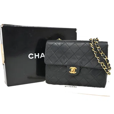Pre-owned Chanel Leather Shoulder Bag () In Black