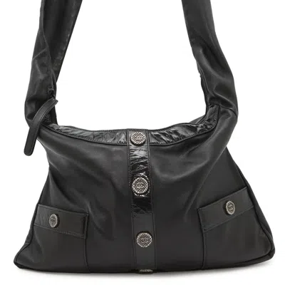 Pre-owned Chanel Leather Shoulder Bag () In Black
