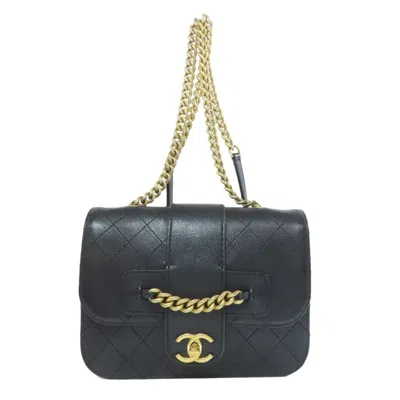 Pre-owned Chanel Leather Shoulder Bag () In Black