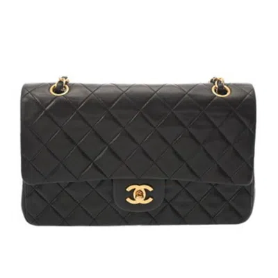Pre-owned Chanel Leather Shoulder Bag () In Black