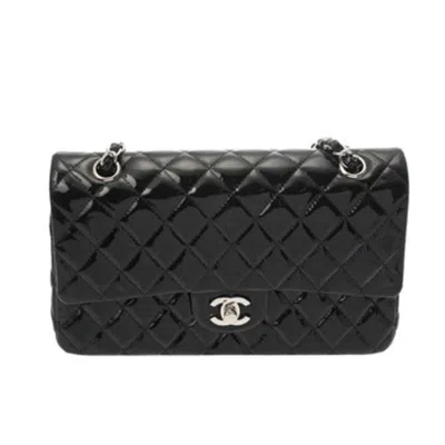 Pre-owned Chanel Leather Shoulder Bag () In Black