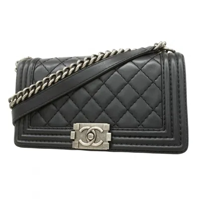Pre-owned Chanel Leather Shoulder Bag () In Black