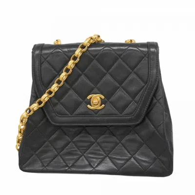 Pre-owned Chanel Leather Shoulder Bag () In Black