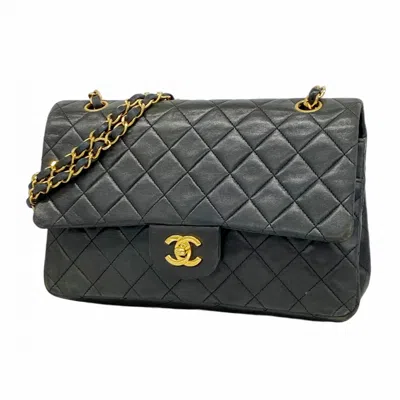 Pre-owned Chanel Leather Shoulder Bag () In Black