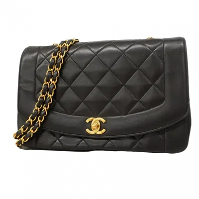 Pre-owned Chanel Leather Shoulder Bag () In Black
