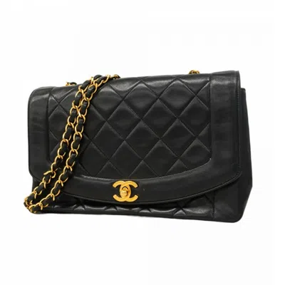Pre-owned Chanel Leather Shoulder Bag () In Black