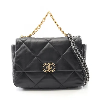 Pre-owned Chanel Leather Shoulder Bag () In Black
